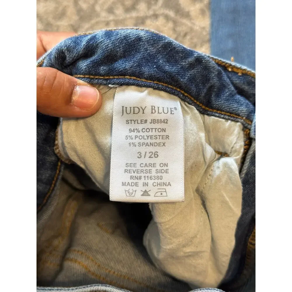 Judy Blue Skinny Fit Jeans Women’s Size 3/26 Mid Rise Raw Hem Stretch Denim